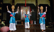 traditional theater attraction in Hoi An